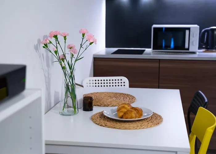 W Srodmiesciu Odnowa Apartment *